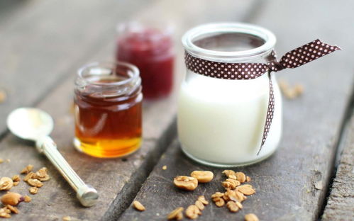 深夜能量加油站 熬夜族必備的飲品與輕食清單